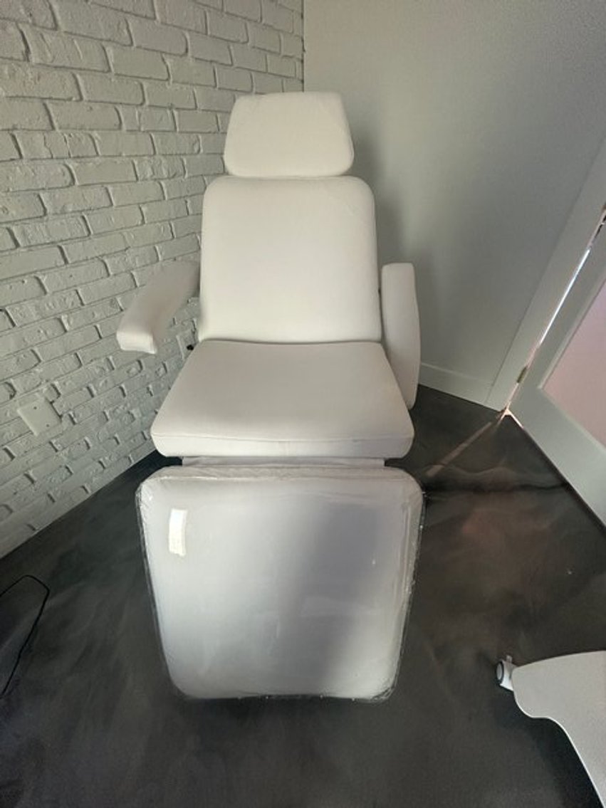 MedSpa Complete Liquidation | Dyer, Indiana (131701)
