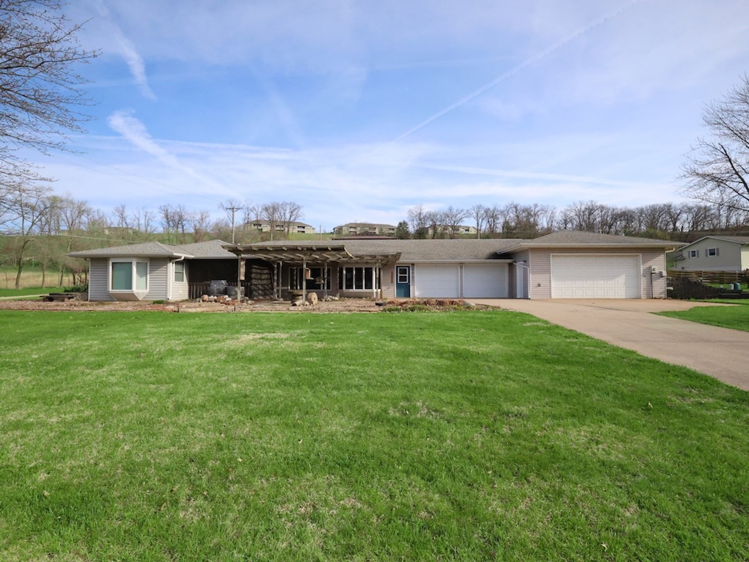 Image for Huff Estate - Real Estate Auction