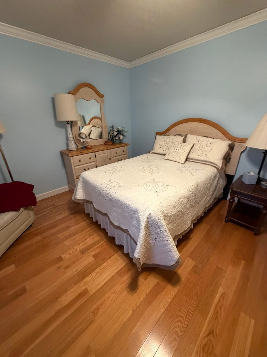 Image for April 11th Live Auction