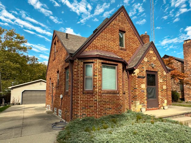 Image for Minimum Bid $100,000 2138 Sherwood Ave. Toledo, OH 43614