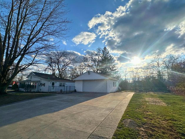 Image for Minimum Bid $125,000 7212 Angola Rd. Holland, OH 43528