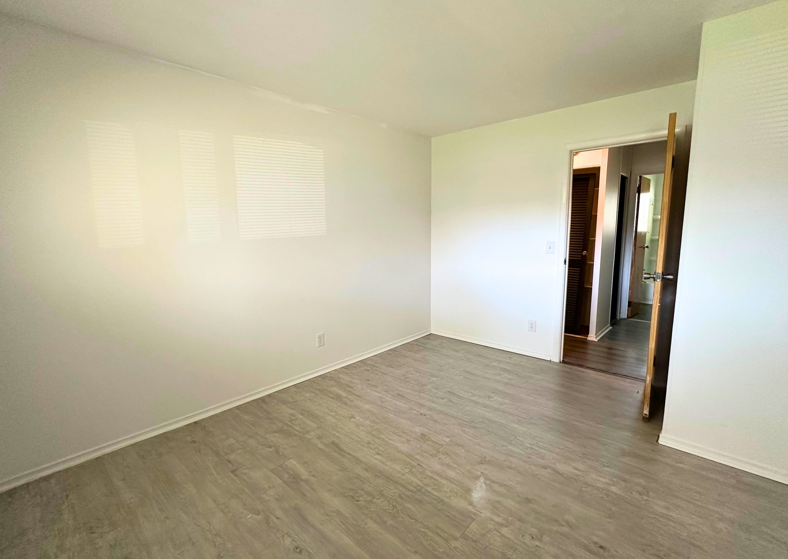 Image for Minimum Bid $125,000 4856 Brinthaven Rd. Sylvania, OH 43560