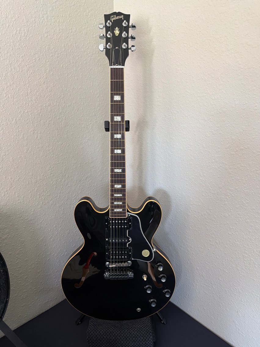 Image for Harley Parts, Corvette Rims, Guitars, Vintage & Furniture Online Auction