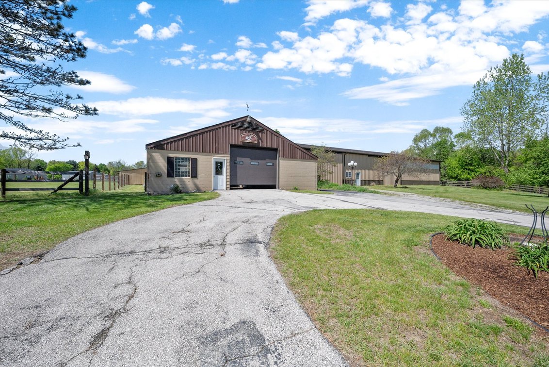 Image for Online Auction 16+ Acre Horse Farm 5691 County Rd. 1-2 Swanton, OH 43558