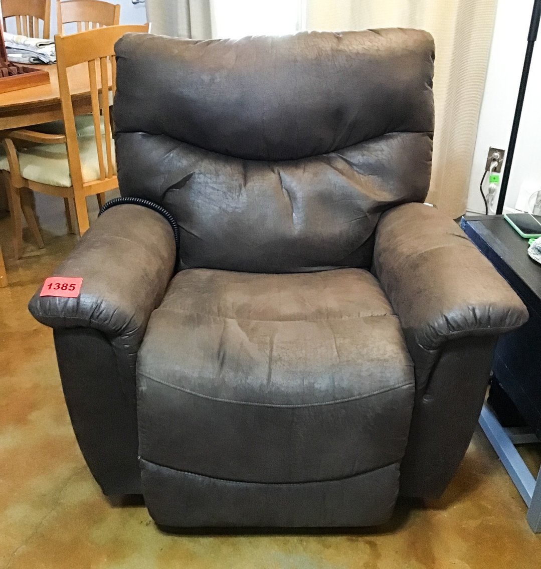 Image for Tools, Décor, Coins & Designer Finds Auction