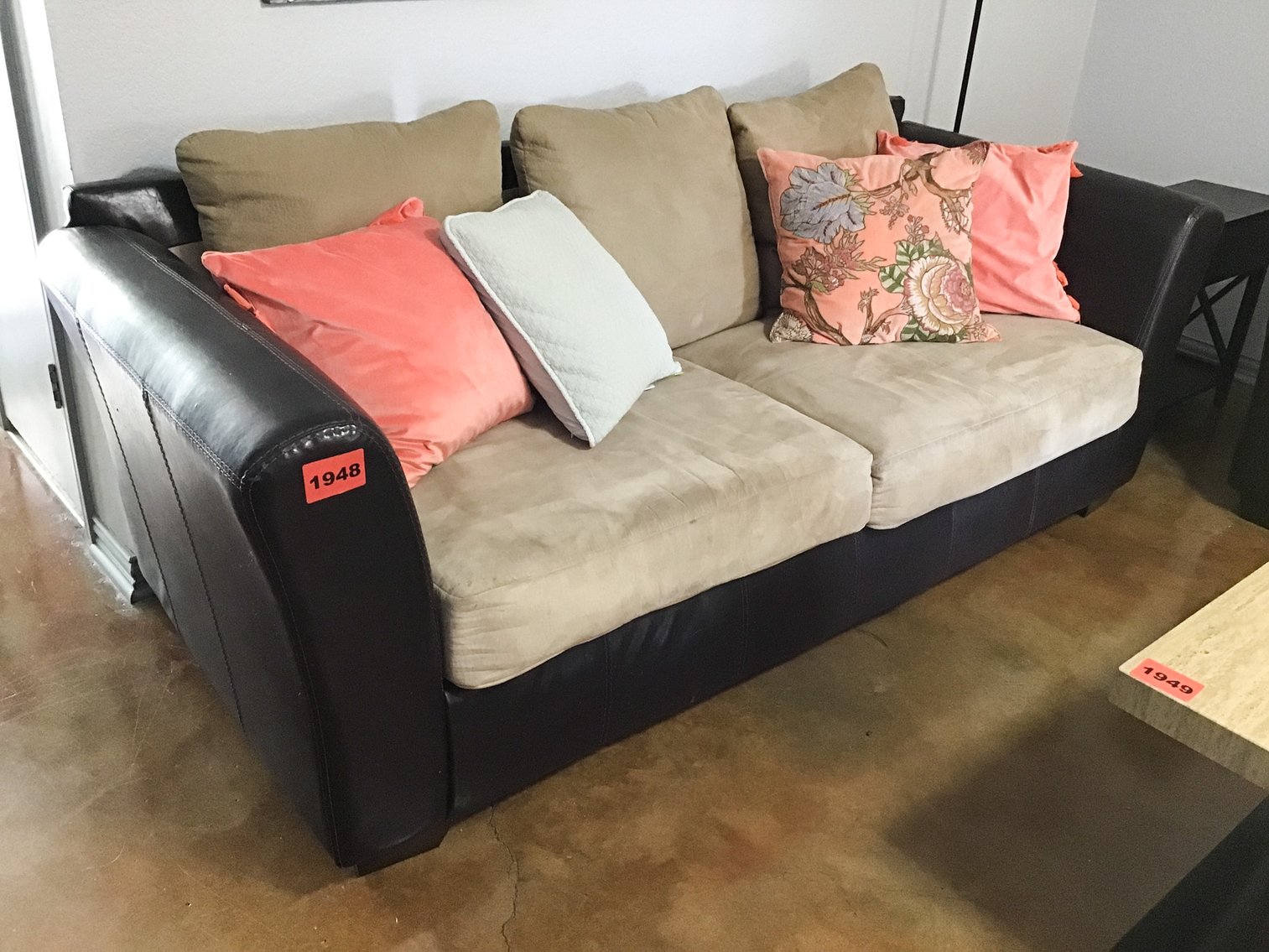 Image for Tools, Décor, Coins & Designer Finds Auction