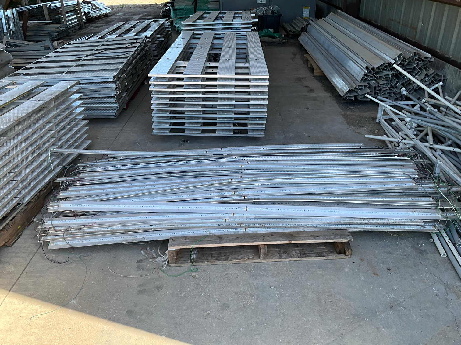 Image for Greenhouse Liquidation