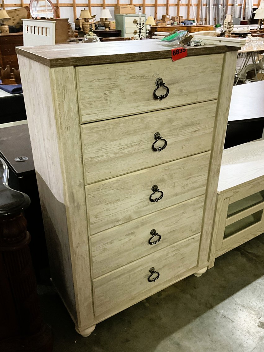 Image for The Homestead Auction: Furniture, Decor & More