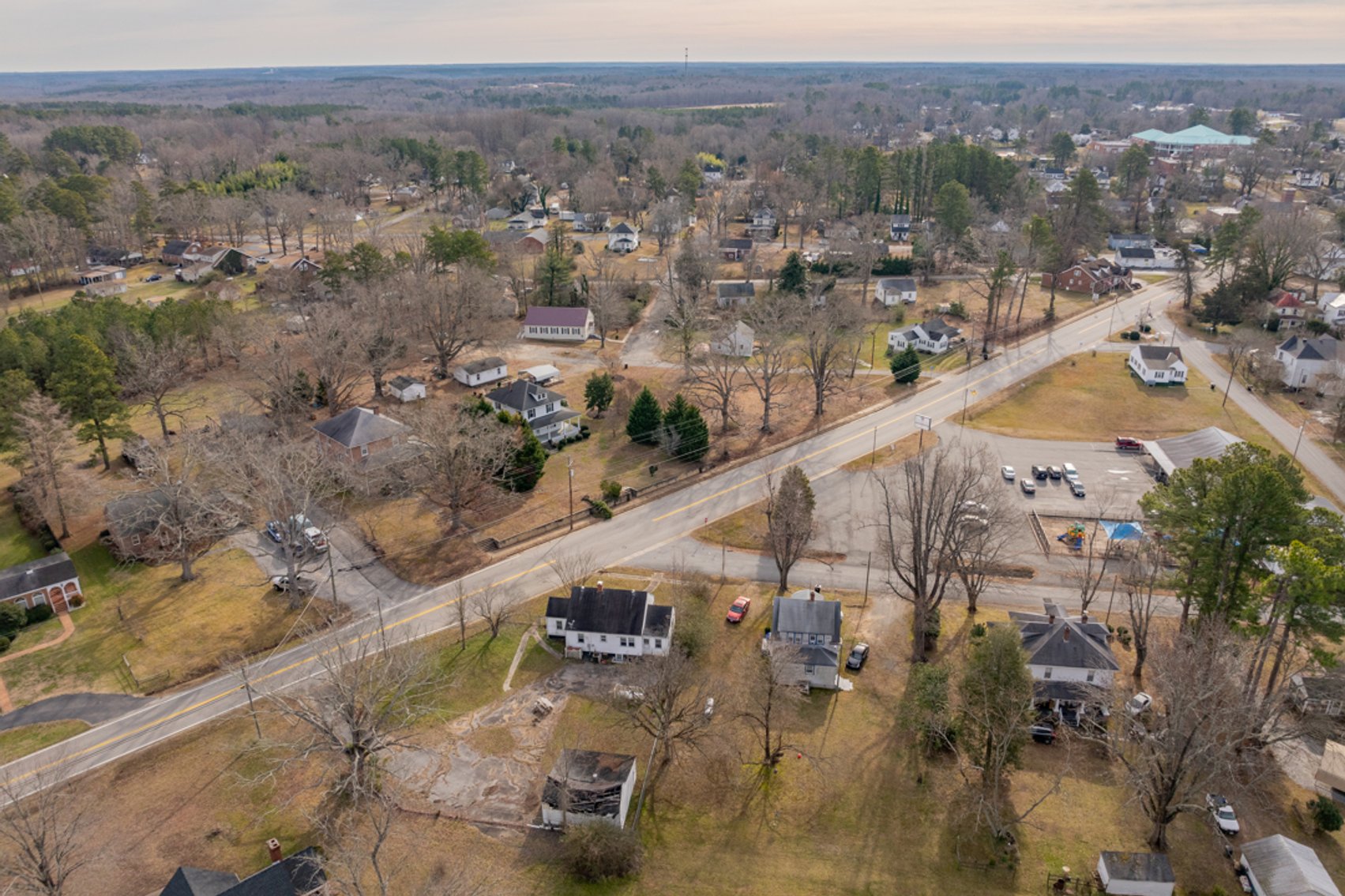 Image for 2 BR/2 BA Home w/Walk-Out Basement & 2 Bay Shop/Garage in Downtown Victoria, VA--SELLING to the HIGHEST BIDDER via ONLINE ONLY BIDDING!!