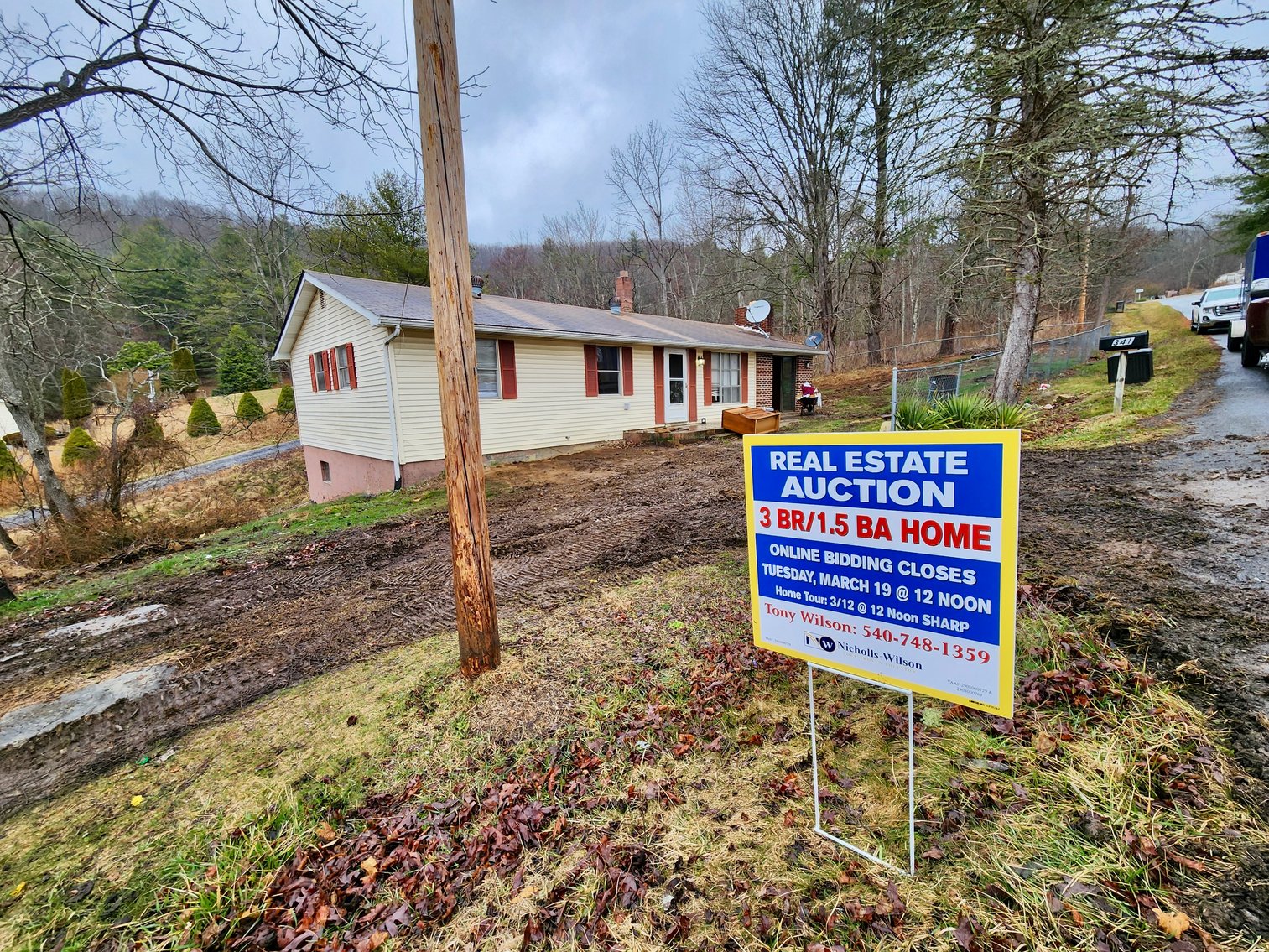 Image for 3 BR/1.5 BA Home w/Basement on .50 +/- Acres in Bland, VA--SELLING to the HIGHEST BIDDER via ONLINE ONLY BIDDING!!