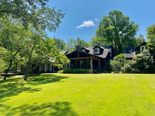 3 BR/3 BA Home w/Detached Shop on 10.4 +/- acres Close to UVA & Charlottesville Airport--Albemarle County, VA