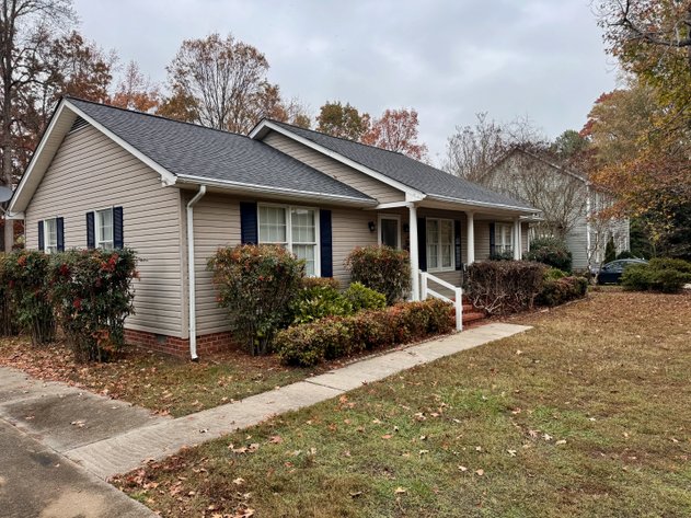 Image for 3 BR/2 BA Lake Front Home w/Detached Garage/Shop on .5 +/- Acre Lot in the Old Creek Neighborhood of Tappahannock, VA--ONLINE ONLY BIDDING!!