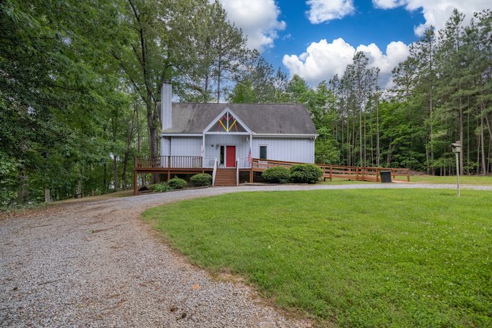 Image for 3 BR/2 BA Lake Gaston Waterfront Home w/Boat House on 1.17 +/- Acre Deep Water Lot--ONLINE ONLY BIDDING!!