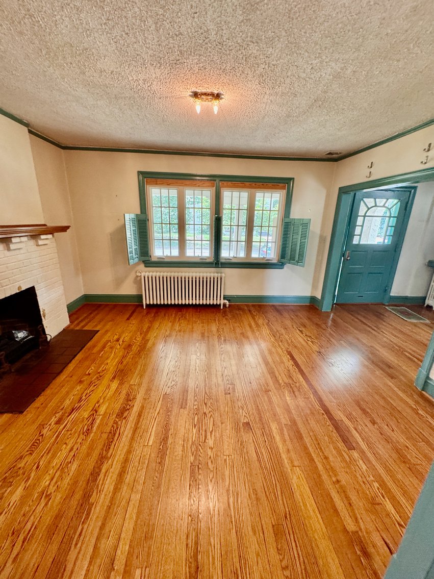 Image for 3 BR/1 BA Home w/Spacious Fenced Back Yard in the Bellevue Neighborhood of Downtown Richmond, VA--ONLINE ONLY BIDDING!!