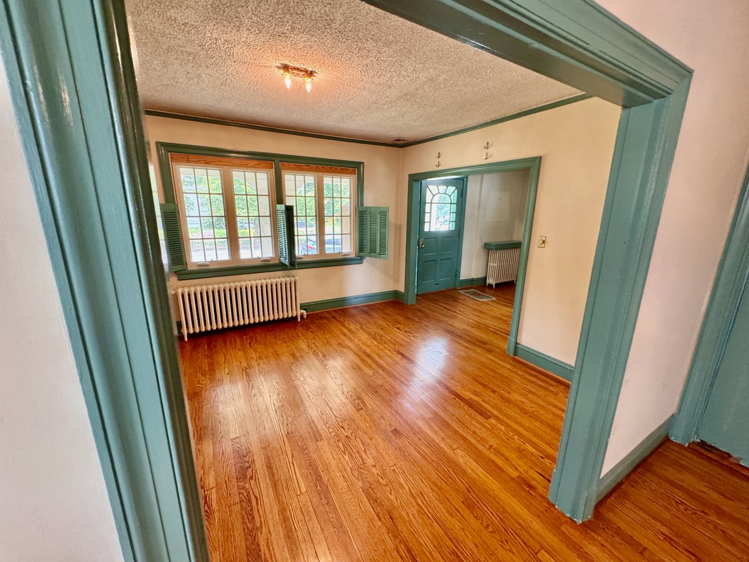 Image for 3 BR/1 BA Home w/Spacious Fenced Back Yard in the Bellevue Neighborhood of Downtown Richmond, VA--ONLINE ONLY BIDDING!!