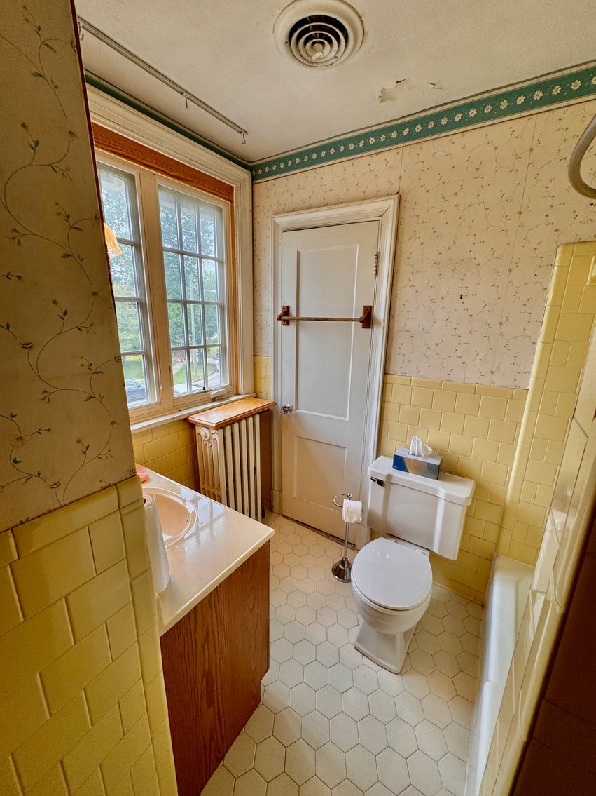 Image for 3 BR/1 BA Home w/Spacious Fenced Back Yard in the Bellevue Neighborhood of Downtown Richmond, VA--ONLINE ONLY BIDDING!!