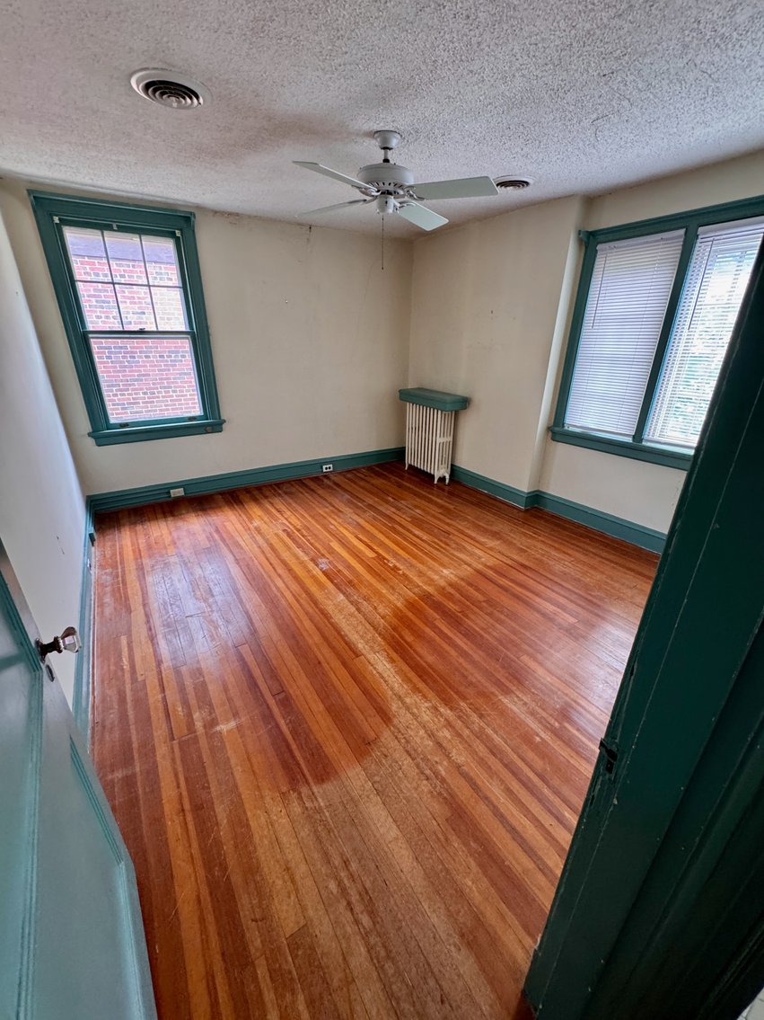Image for 3 BR/1 BA Home w/Spacious Fenced Back Yard in the Bellevue Neighborhood of Downtown Richmond, VA--ONLINE ONLY BIDDING!!