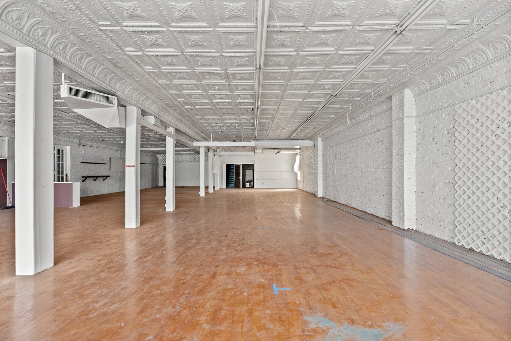 Image for HIGH BID HAS BEEN SUBMITTED FOR BANK APPROVAL: Large Commercial 2 Story Building in Downtown Historic Appomattox, VA--ONLINE ONLY BIDDING