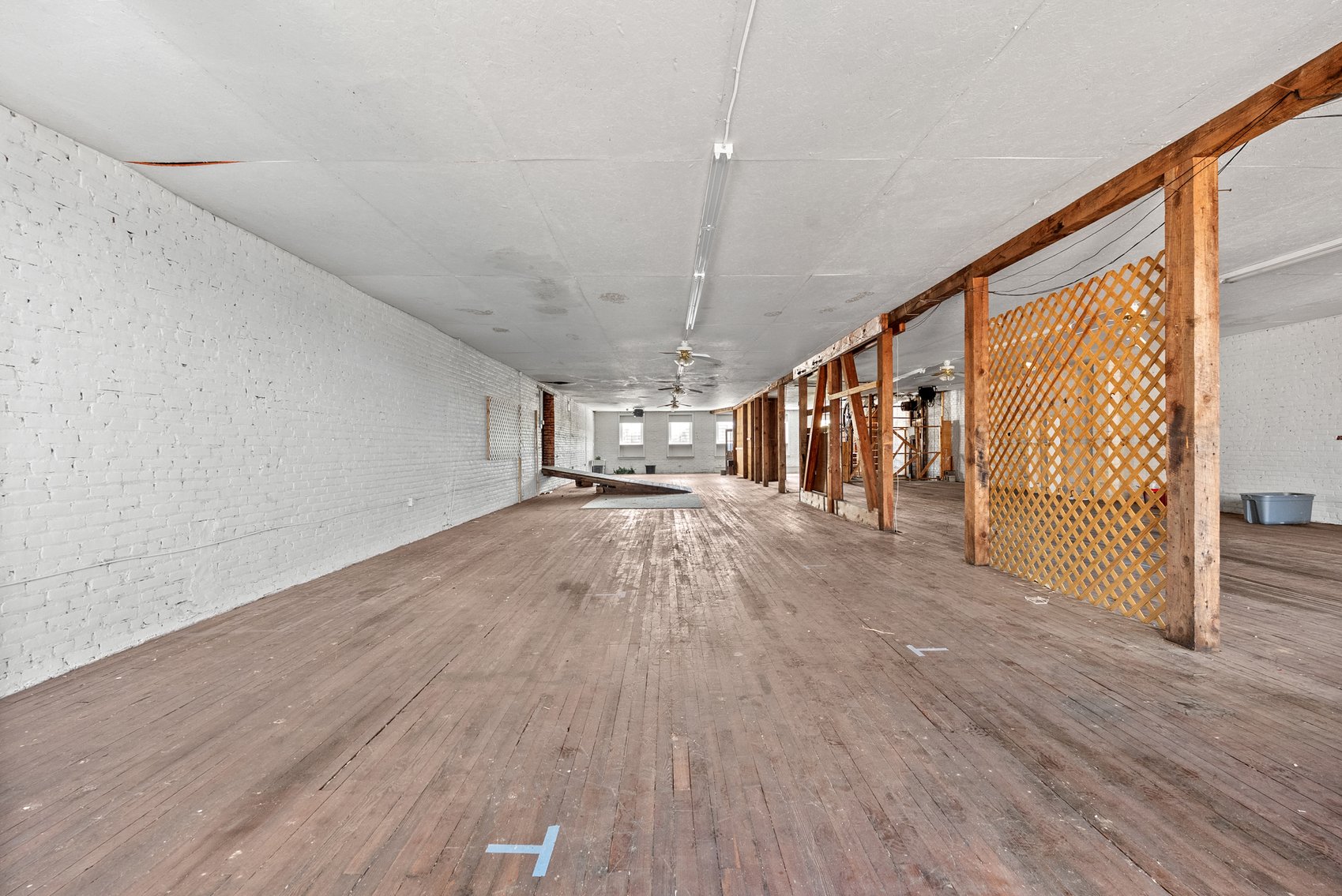 Image for HIGH BID HAS BEEN SUBMITTED FOR BANK APPROVAL: Large Commercial 2 Story Building in Downtown Historic Appomattox, VA--ONLINE ONLY BIDDING