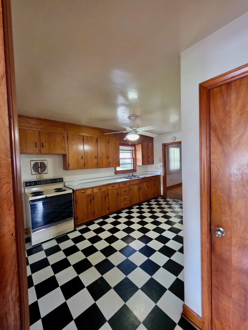 Image for 2 BR/2 BA Brick Home w/Full Basement on 1 +/- Acre Lot in the Cloverdale Area of Roanoke, VA--ONLINE ONLY BIDDING!!