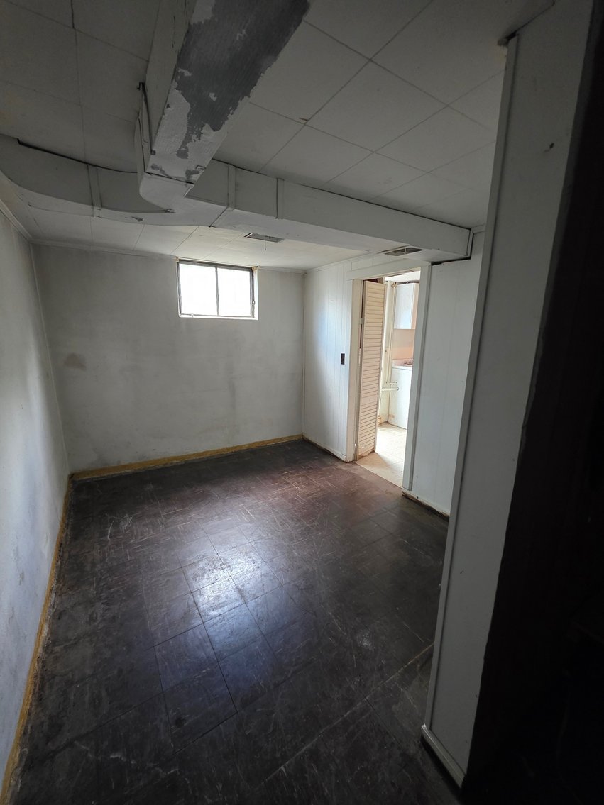 Image for 2 BR/2 BA Brick Home w/Full Basement on 1 +/- Acre Lot in the Cloverdale Area of Roanoke, VA--ONLINE ONLY BIDDING!!