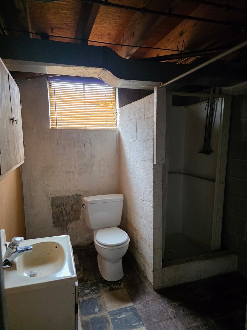 Image for 2 BR/2 BA Brick Home w/Full Basement on 1 +/- Acre Lot in the Cloverdale Area of Roanoke, VA--ONLINE ONLY BIDDING!!