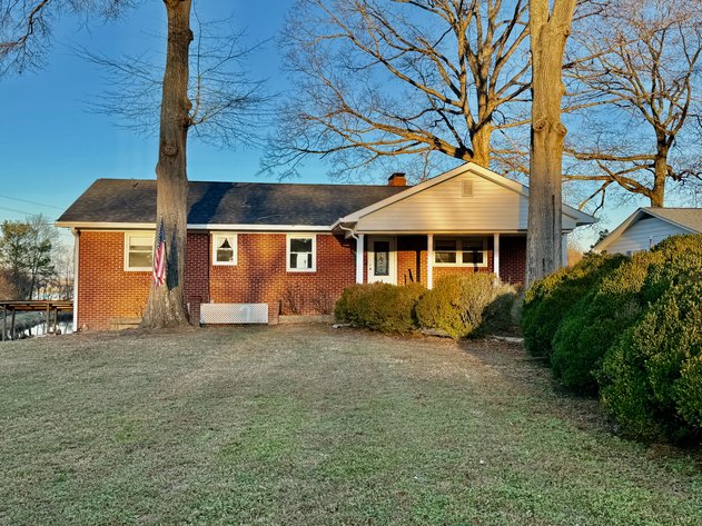 Image for 3 BR/2 BA Brick Home w/Basement Fronting Pond & Views of Mattox Creek in Colonial Beach, VA--SELLING to the HIGHEST BIDDER!!