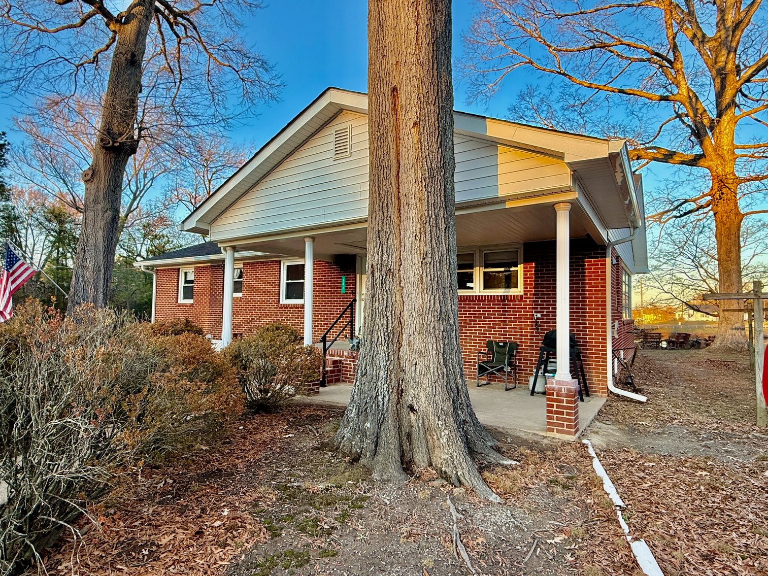 Image for 3 BR/2 BA Brick Home w/Basement Fronting Pond & Views of Mattox Creek in Colonial Beach, VA--SELLING to the HIGHEST BIDDER!!