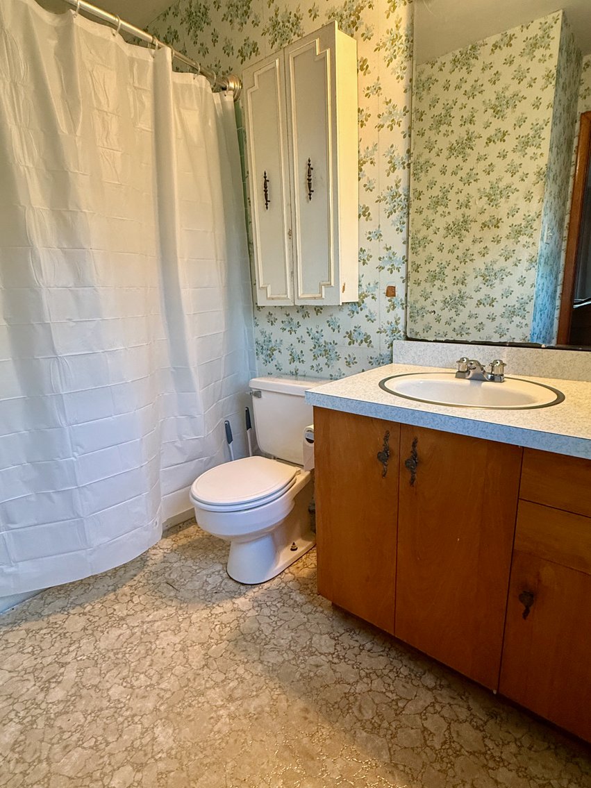 Image for 3 BR/2 BA Brick Home w/Basement Fronting Pond & Views of Mattox Creek in Colonial Beach, VA--SELLING to the HIGHEST BIDDER!!