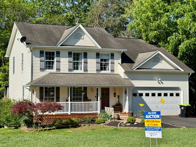 4 BR/2.5 BA Home w/Walk-Out Basement & Attached Garage on 1.73 +/- Acres--Culpeper County, VA