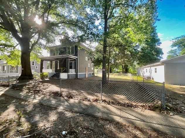 4 BR/1.5 BA Home on .25 +/- Acre Corner Lot in the City of Richmond, VA--ONLINE ONLY BIDDING!!