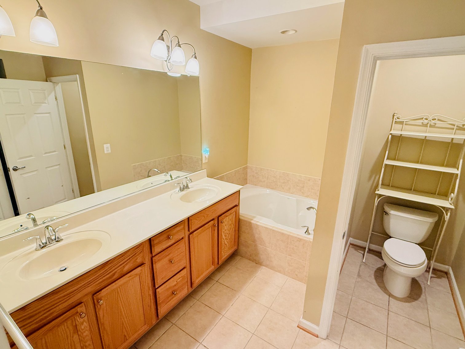 Image for 3 BR/2.5 BA End-Unit Villa in the 55+ Active Adult Community of Heritage Highlands--Loudoun County, VA