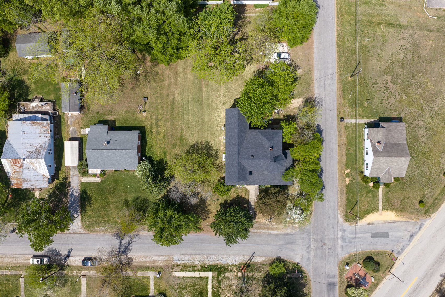 Image for 6 BR/2.5 BA Victorian Style Home on .44 +/- Acre Lot in the Town of Victoria, VA--SELLING to the HIGHEST BIDDER via ONLINE ONLY BIDDING!!