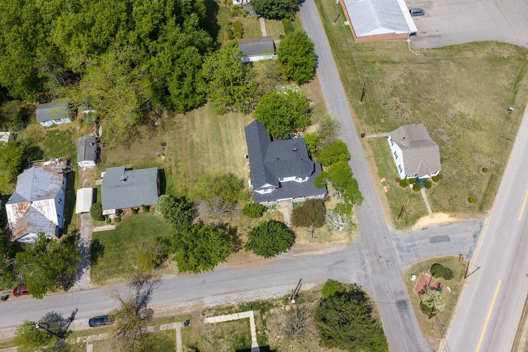 Image for 6 BR/2.5 BA Victorian Style Home on .44 +/- Acre Lot in the Town of Victoria, VA--SELLING to the HIGHEST BIDDER via ONLINE ONLY BIDDING!!