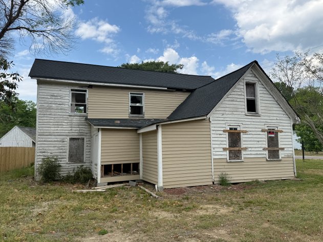 Image for 4 BR Restoration Project Home on 1.29 +/- Acres in Gloucester County, VA--ONLINE ONLY BIDDING!!