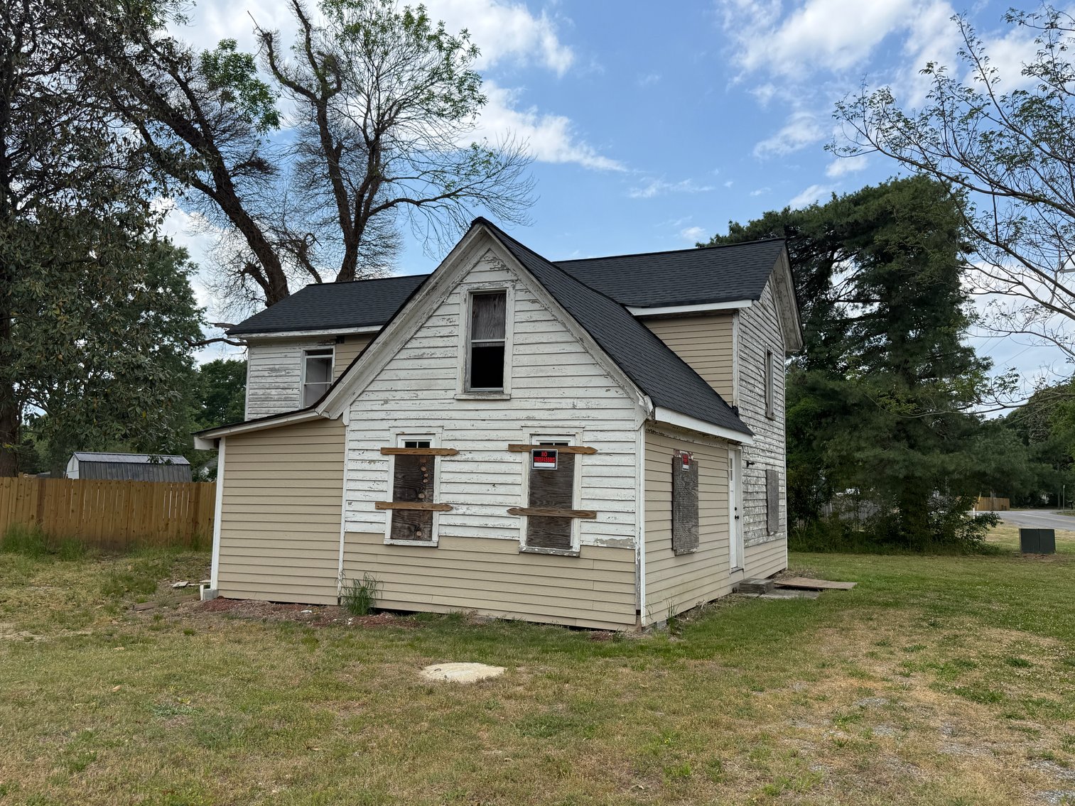 Image for 4 BR Restoration Project Home on 1.29 +/- Acres in Gloucester County, VA--ONLINE ONLY BIDDING!!