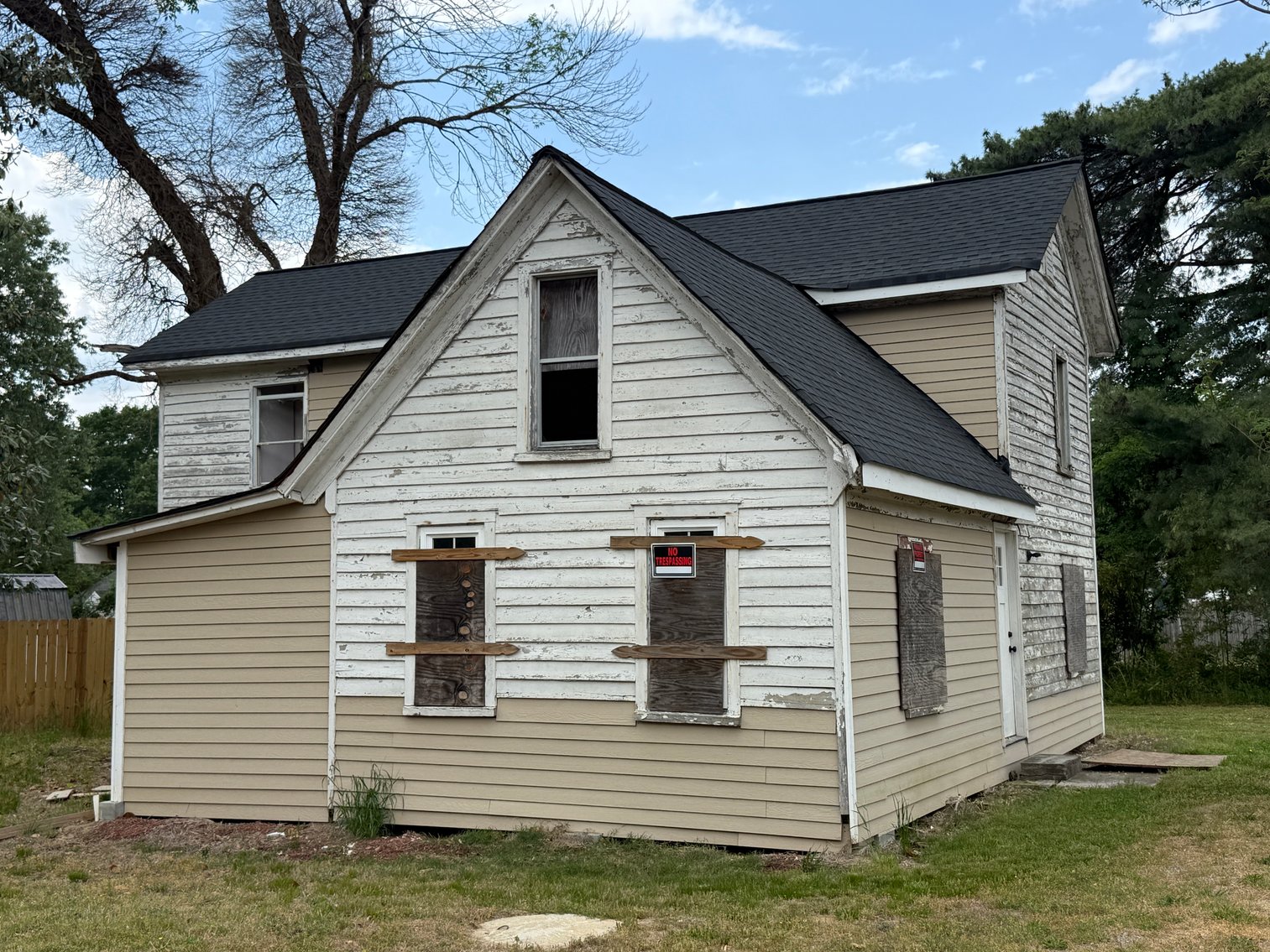 Image for 4 BR Restoration Project Home on 1.29 +/- Acres in Gloucester County, VA--ONLINE ONLY BIDDING!!