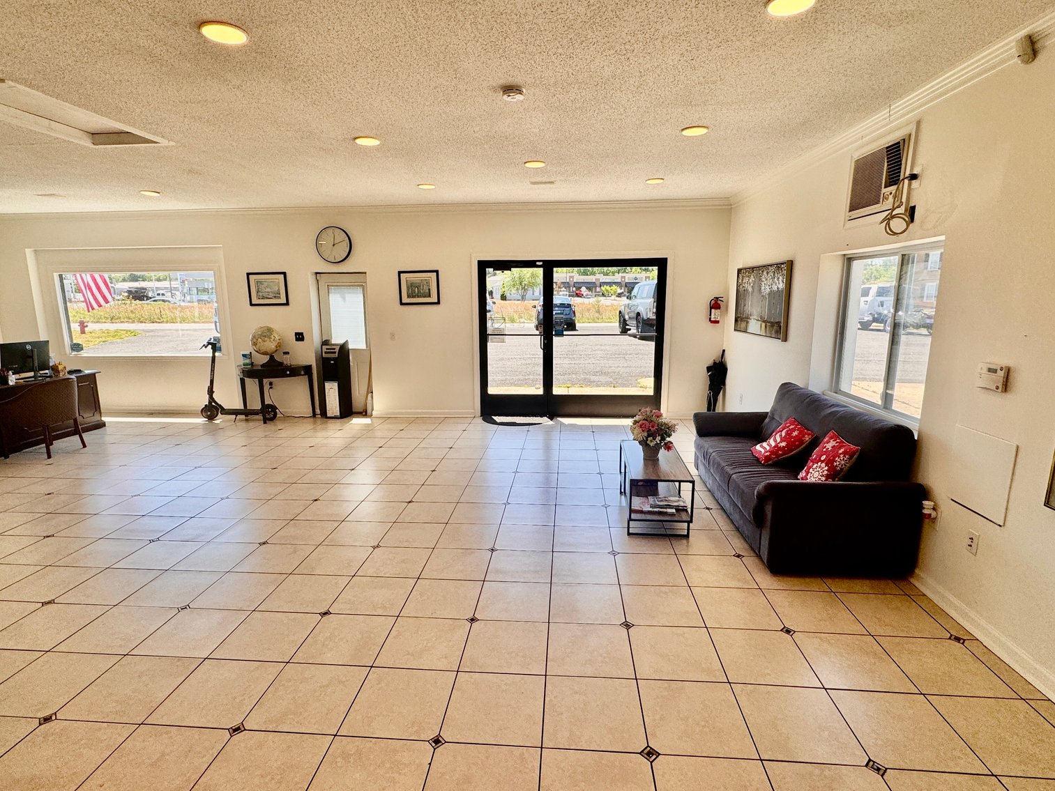 Image for Income Producing Commercial Building w/Office, Apartment & 2 Bay Garage/Shop on .46 +/- Acres w/Rts. 1 & 208 Visibility--ONLINE ONLY BIDDING!!