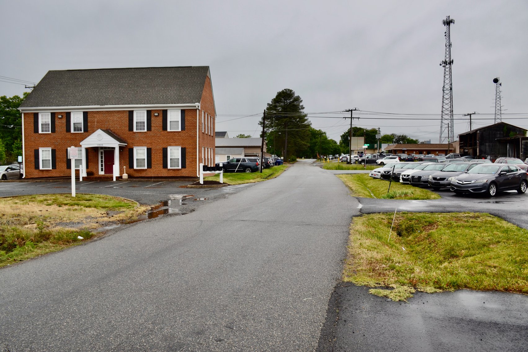 Image for Income Producing Commercial Brick Building on .39 +/- Acres w/Rts. 1 & 208 Visibility--ONLINE ONLY BIDDING!!