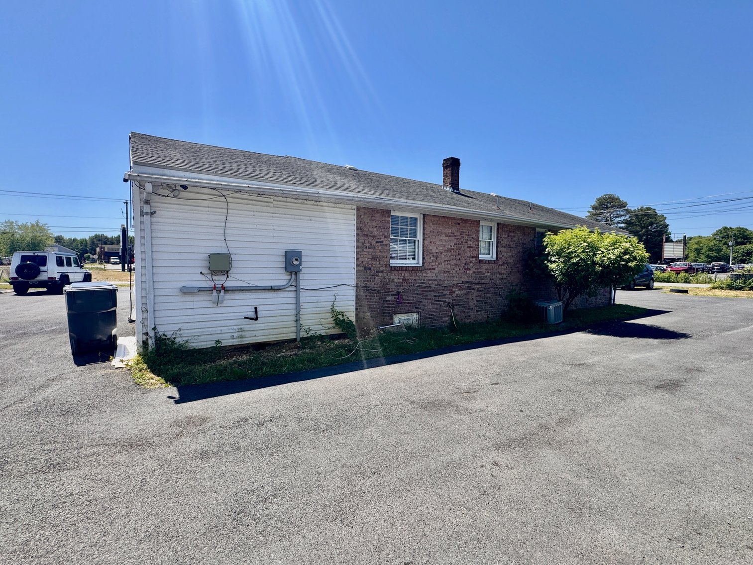Image for Income Producing Commercial Brick Building on .39 +/- Acres w/Rts. 1 & 208 Visibility--ONLINE ONLY BIDDING!!