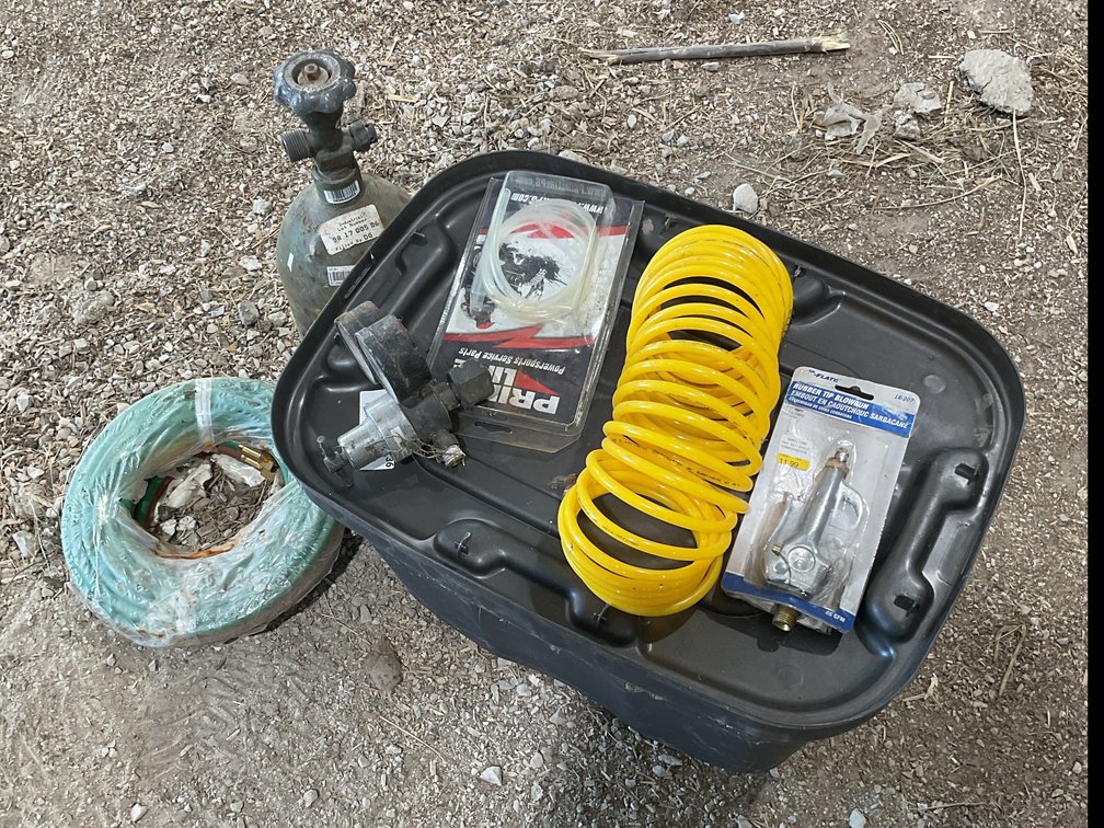 Oxygen tank, new hoses, guages