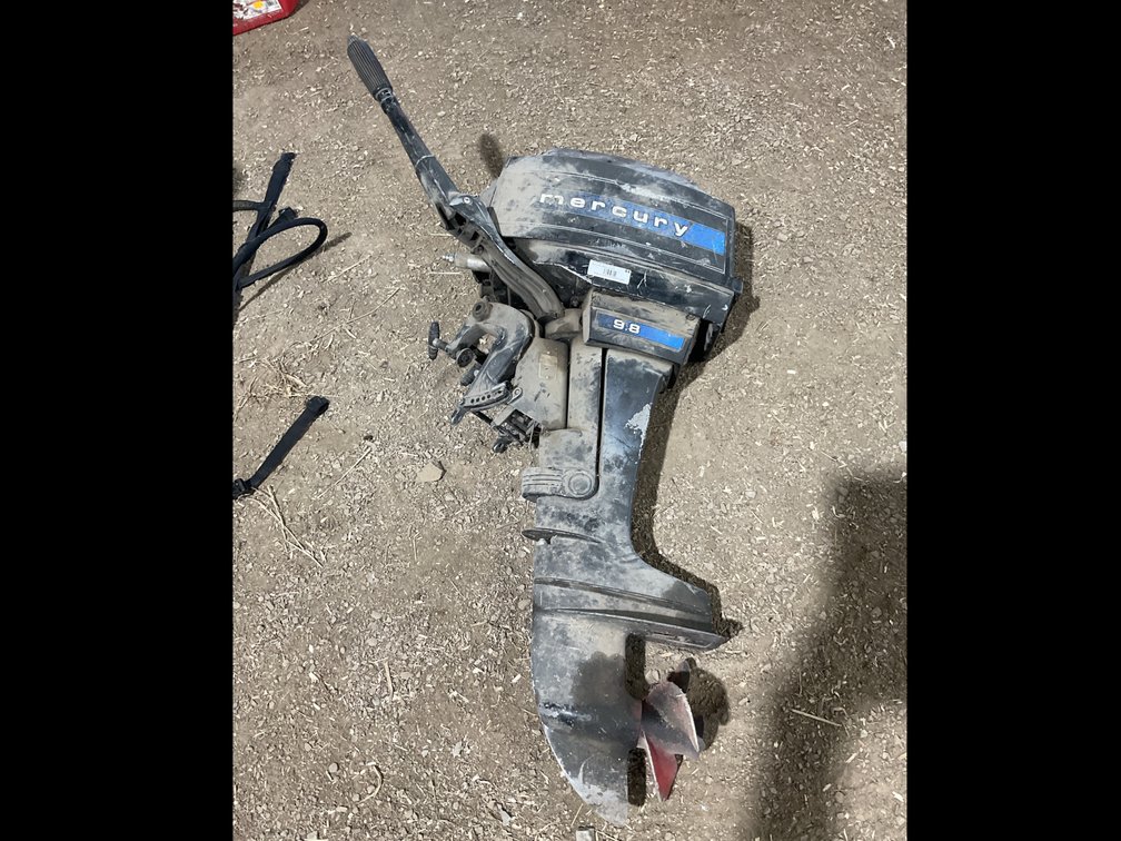 Mercury 9.8 hp boat motor