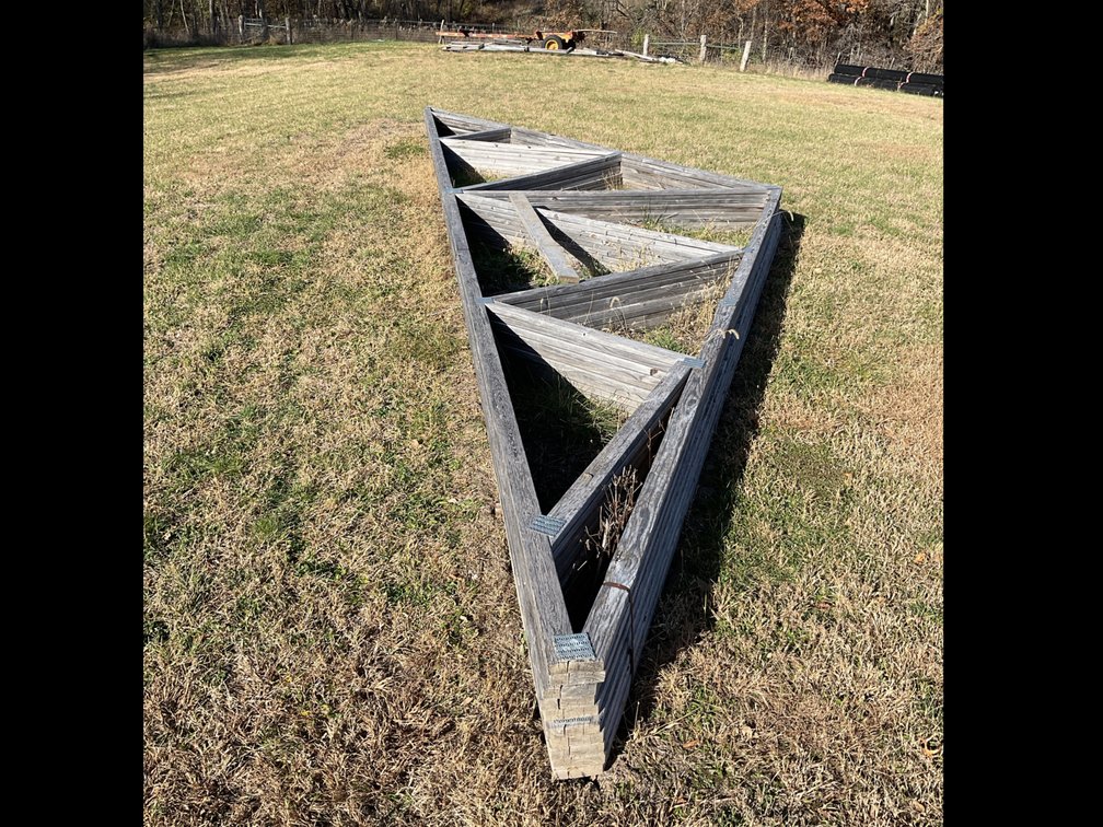 (10) 40’ trusses