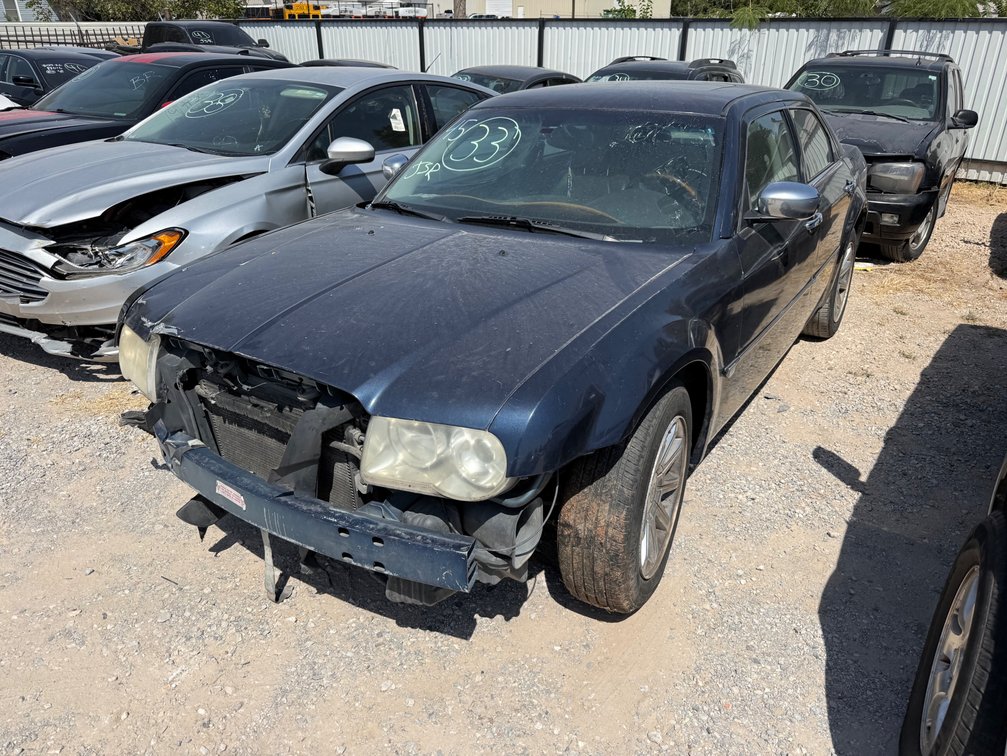 2005 Chrysler 300C Passenger Car