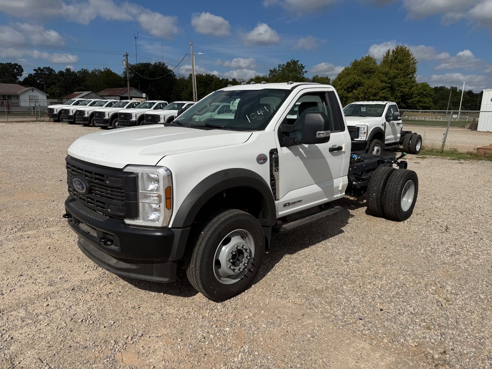 2025 Ford F-600 Truck
