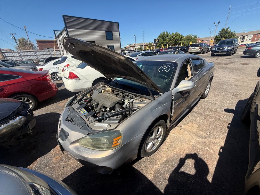 2006 Pontiac Grand Prix Passenger Car