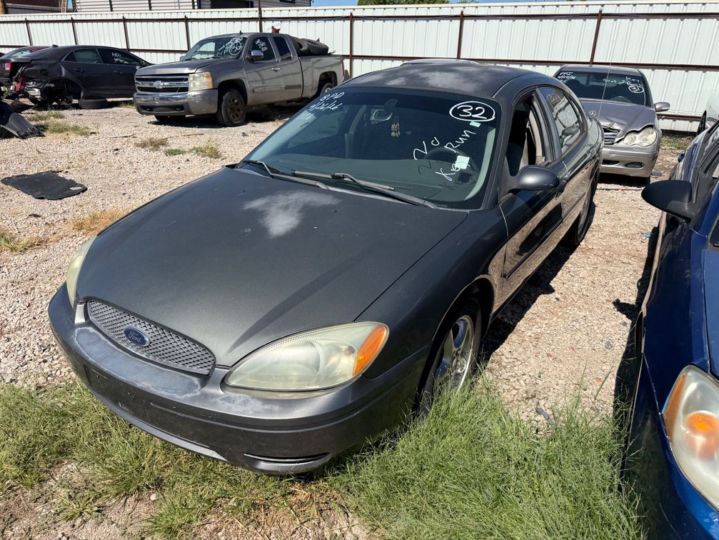 2004 Ford Taurus Passenger Car