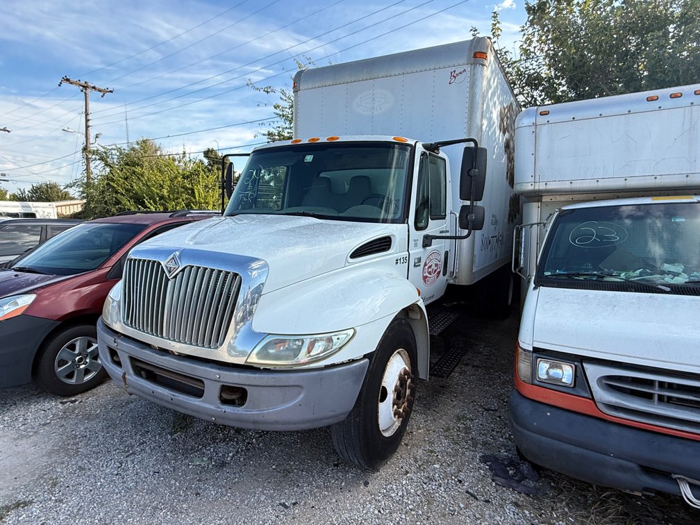 2006 International 4300 Truck