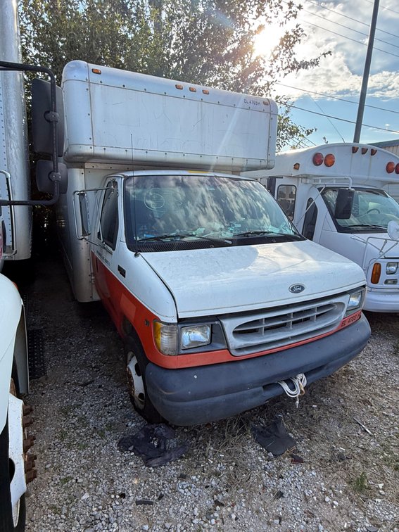 2000 Ford Econoline Van