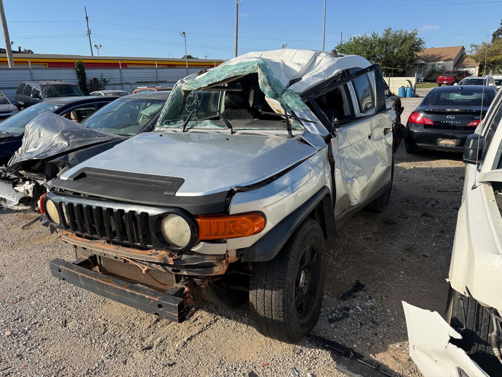 2007 Toyota FJ Cruiser Multipurpose Vehicle (MPV)
